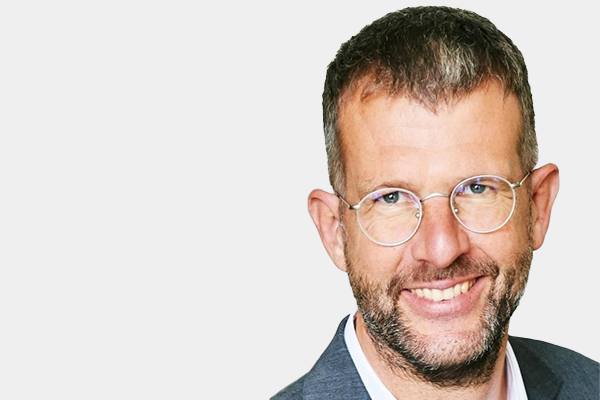 Porträt von Oliver Zugmaier, Dozent beim Steuerrechts-Institut KNOLL.