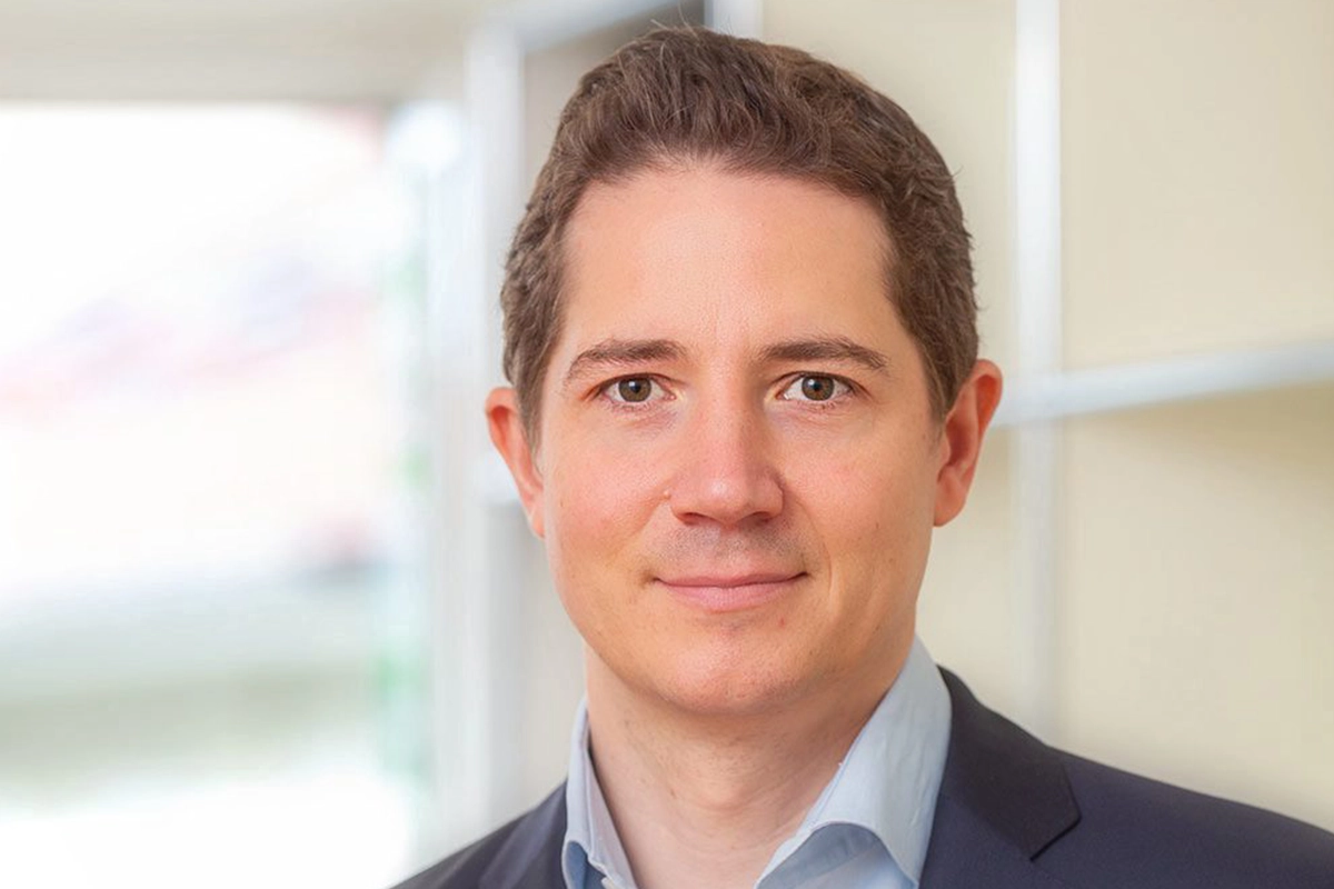 KNOLL Dozent Benjamin Schimmel