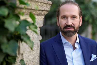 Porträt von Christopeit Iring, Dozent beim Steuerrechts-Institut KNOLL.