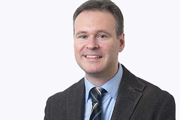 Porträt von René Solowski, Dozent beim Steuerrechts-Institut KNOLL.