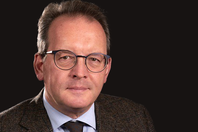 Porträt von Siegfried Mueller, Dozent beim Steuerrechts-Institut KNOLL.