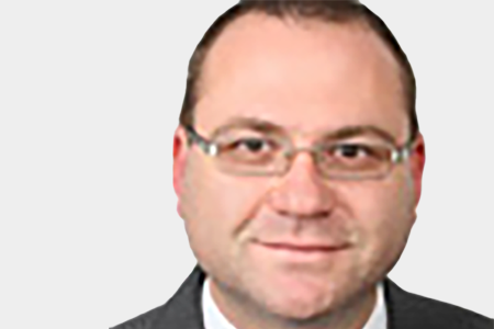 Porträt von Thomas Hartl, Dozent beim Steuerrechts-Institut KNOLL.