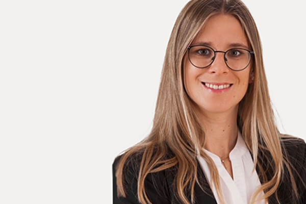 Porträt von Verena Steiner, Dozent beim Steuerrechts-Institut KNOLL.